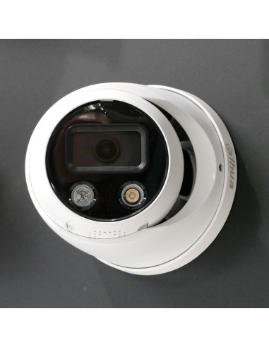 Caméra dome ip 5MP Dahua wizsense avec son, sirène et flash rouge et bleu