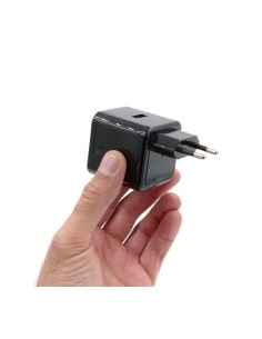 Caméra espion wifi cachée dans un chargeur de téléphone