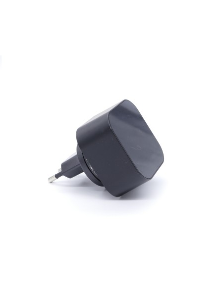 Caméra espion WiFi ONVIF orientable cachée dans un chargeur téléphone USB-C